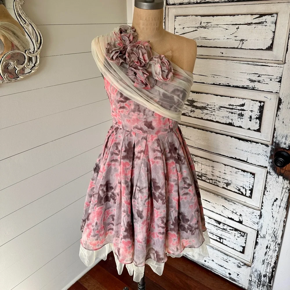 Floral mini dress by ryu - Picture 2 of 6